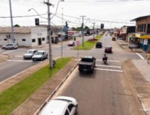 Semáforo é instalado em cruzamento da av. Laura Pinheiro Maia com a rua Tertuliano Cardoso, no bairro Santa Luzia