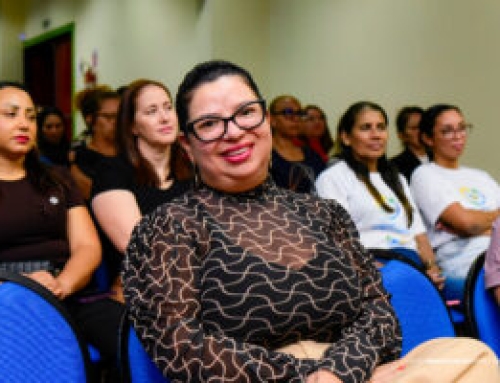 Profissionais da educação que atuam com estudantes com TEA participam de formação continuada