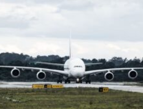 Guerra e aumento do combustível fazem metade dos brasileiros mudar seus planos de viagem, diz pesquisa