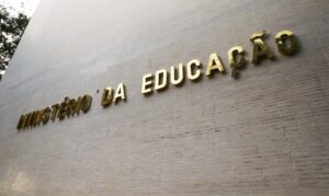 Plataforma MEC Idiomas alcança 212 mil usuários no país
