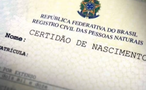 Brasil tem 23 mil crianças sem identidade legal; pobreza e isolamento impedem registro de nascimento