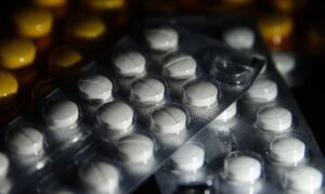 Anvisa aprova novo medicamento oral para câncer de mama