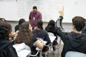 MEC oferece nove cursos gratuitos de Inteligência Artificial para professores