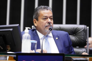 Hiran Gonçalves distribuiu mais de R$ 125 milhões em dinheiro público por emendas Pix; capital ficou fora da lista de municípios contemplados