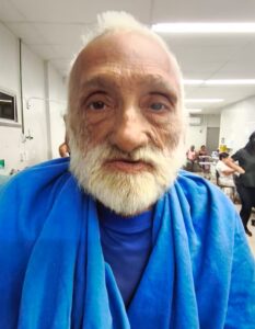 Serviço Social pede comparecimento de familiares de idoso internado no HGR