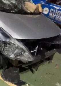Homem esfaqueia ex-companheira grávida e tem carro destruído por moradores no Vila Jardim