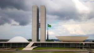 Eleições 2026: saiba quais são as atribuições de senadores e deputados