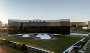 TSE cria conselho para monitorar desinformação e IA nas eleições