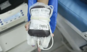 Doação de sangue: espera para quem fez tatuagem e piercing será menor