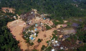 Justiça torna réus seis investigados por garimpo ilegal de cassiterita e ouro na Terra Yanomami