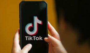 Brasil multa TikTok em R$ 153 milhões por falhas em dados de crianças e adolescentes