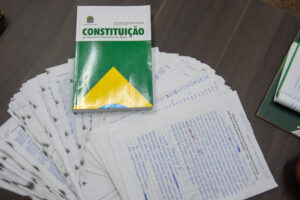 Presos indígenas de RR traduzem Constituição Federal para línguas Macuxi e Wapichana