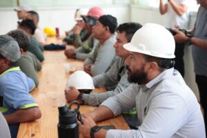 Defensoria leva debate sobre violência contra a mulher para trabalhadores da construção civil