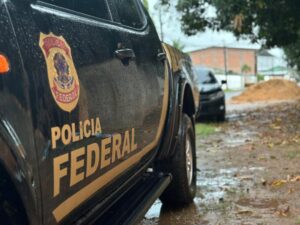 Operação que apura uso de cargos públicos em apoio a candidatura apreende celulares, dinheiro, lista de eleitores e requisição de combustível