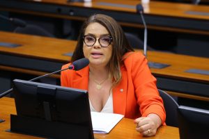 Justiça manda Helena da Asatur remover da internet conteúdo falso contra Nicoletti