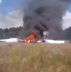 Avião de pequeno porte cai próximo a aeroporto de Santa Elena de Uairén, na Venezuela