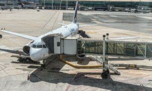 Novas regras da Anac passam a punir passageiros que apresentam riscos a segurança em voos