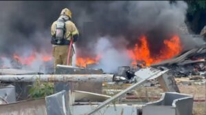 Incêndio atinge escola que está em obras há vários anos no bairro Caranã
