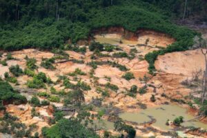 Justiça Federal torna réus dois homens acusados de apoiar garimpo ilegal na Terra Yanomami