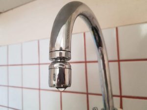 Moradores fazem abaixo-assinado com mais de 150 nomes e cobram regularização do abastecimento de água em bairro de Uiramutã
