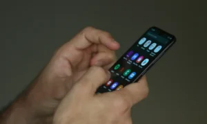 Operação ‘Última Chamada’ fiscaliza venda irregular de celulares em todo o país