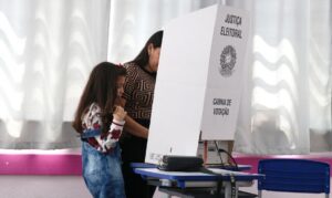 TSE e entidades reforçam combate à violência política contra mulheres