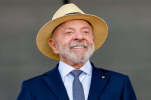 Lula é reeleito presidente do Brasil no segundo turno das eleições 2026