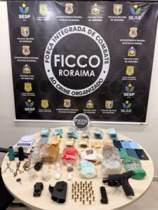 Quatro pessoas são presas em flagrante com mais de R$ 35 mil, arma e drogas em Rorainópolis