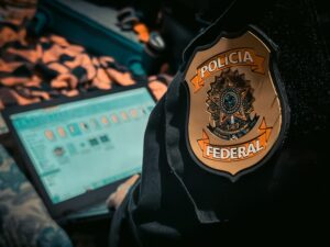 Polícia Federal apreende R$ 7 mil e prende três pessoas em flagrante por compra de votos em Rorainópolis