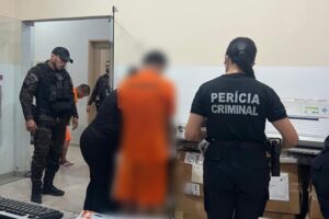 Polícia Civil coleta DNA de 20 presos para inserir perfis genéticos em banco de dados