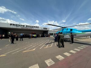Paciente em estado grave é resgatado de helicóptero em Rorainópolis e levado ao HGR em Boa Vista