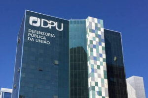 Comissão aprova criação de 91 cargos na Defensoria da União com parecer de Stélio Dener