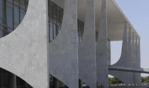 Instituto prevê impacto fiscal de R$ 40 bilhões com medidas de Lula