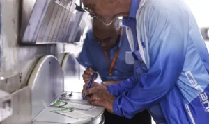 Mega-Sena acumula e próximo prêmio será de R$ 300 milhões